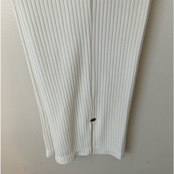 Virginie Paris Ivory light weight knit pants. - Picture 5 of 6